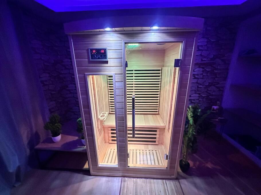 E Servagnat T3 Luxe Avec Sauna Jacuzzi Et Hammam Epernay Exterior photo